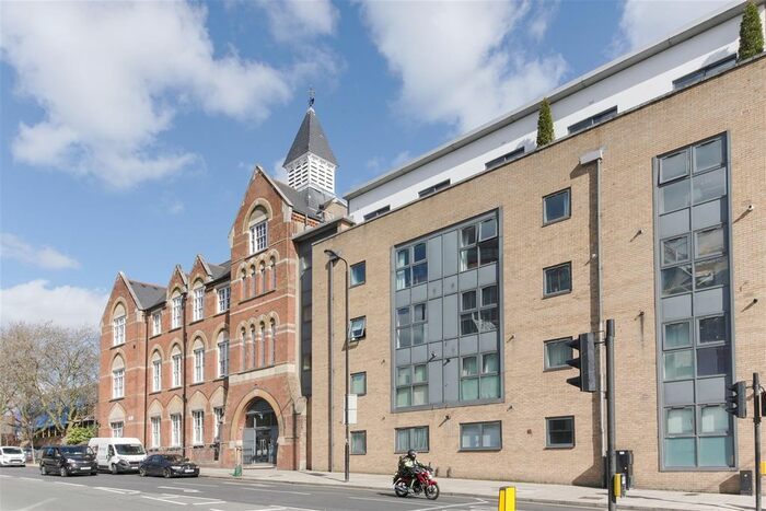 2 Bedroom Property To Rent In York Way, London, N1