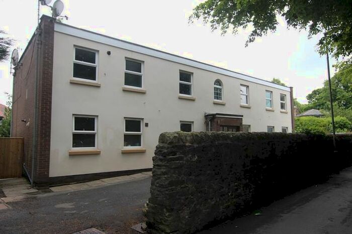 2 Bedroom Flat To Rent In Manor Road, Blackburn, BB2