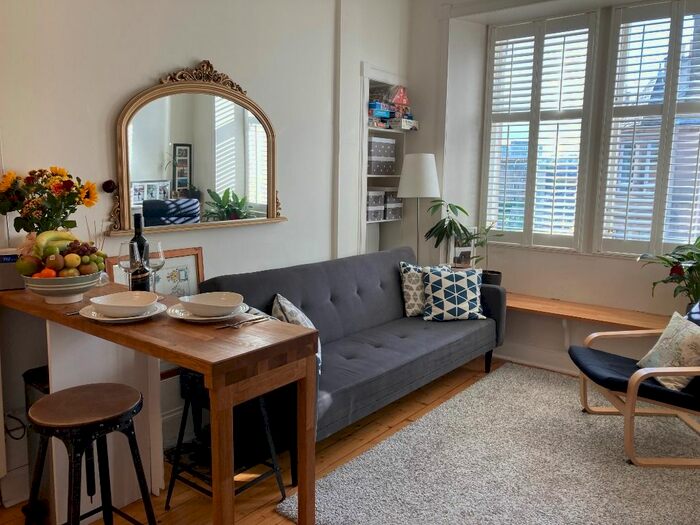 2 Bedroom Flat To Rent In Comely Bank Place, Comely Bank, Edinburgh, EH4