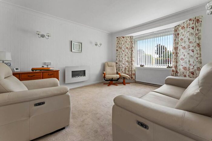 3 Bedroom Bungalow For Sale In Dempsey Drive, Unsworth, BL9