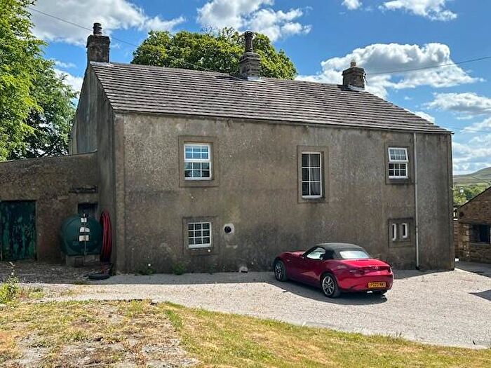 4 Bedroom Detached House To Rent In Studfold Farm, BD24