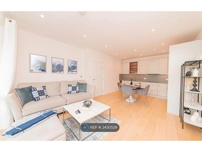 1 Bedroom Flat To Rent In Wrest House, London, NW7