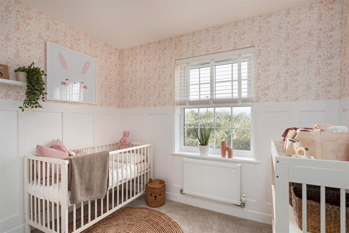 4 Bedroom Detached House For Sale In Off Botley Road, Whiteley, Hampshire, SO30