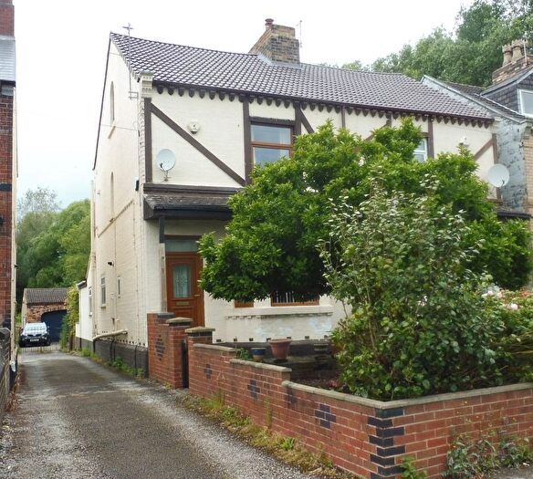 3 Bedroom Semi-Detached House For Sale In Littlefield Lane, Wombwell, S73