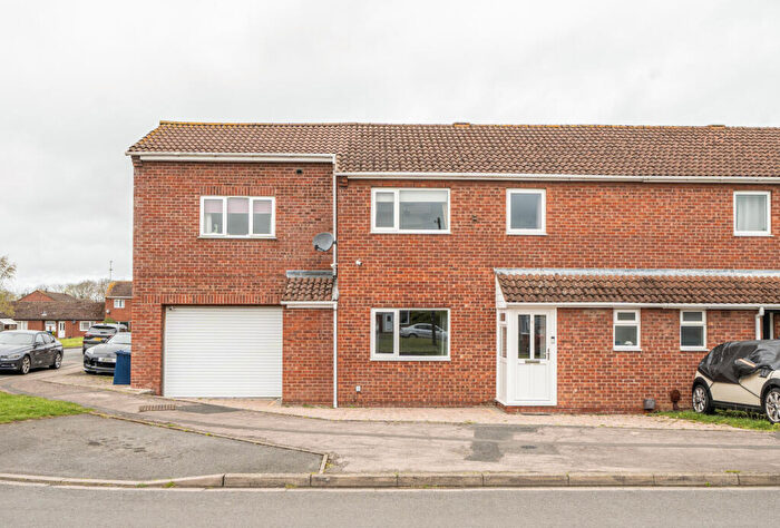 4 Bedroom Semi Detached House For Sale In Gould Drive, Northway, Tewkesbury, Gloucestershire, GL20