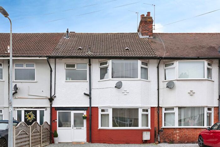 3 Bedroom Terraced House For Sale In East Ella Drive, Hull, HU4
