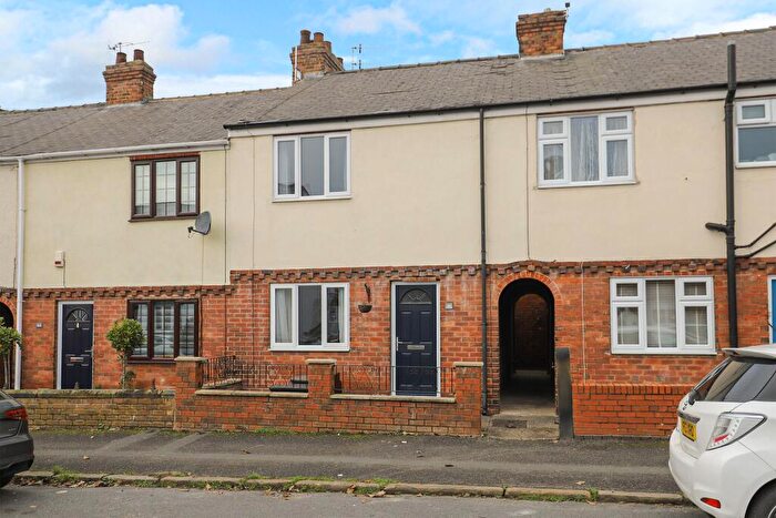 2 Bedroom Terraced House To Rent In School Board Lane, Chesterfield, S40