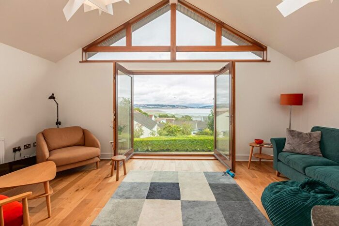 2 Bedroom Flat For Sale In Western Lane, Mumbles, Swansea, SA3
