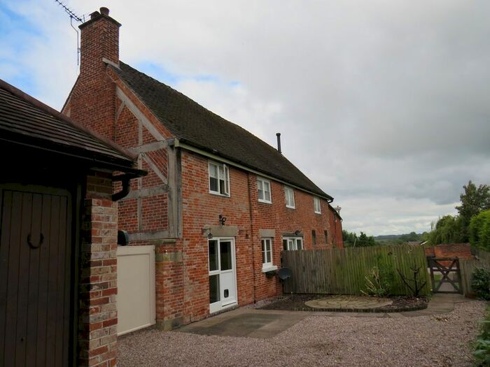 2 Bedroom Barn Conversion To Rent In Houndhill, Marchington, ST14