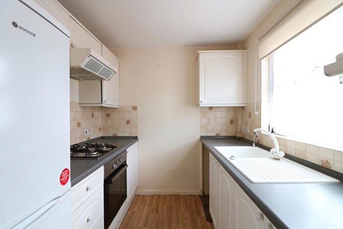 2 Bedroom House To Rent In Giralda Close, London, E16