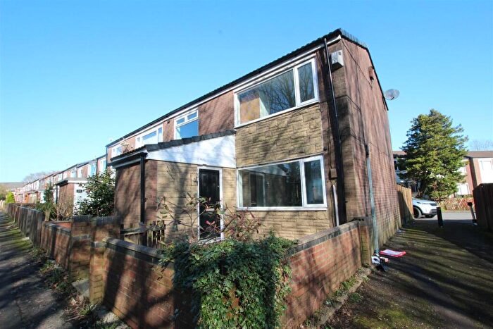 3 Bedroom Mews To Rent In Kirkhope Walk, Bolton, BL1