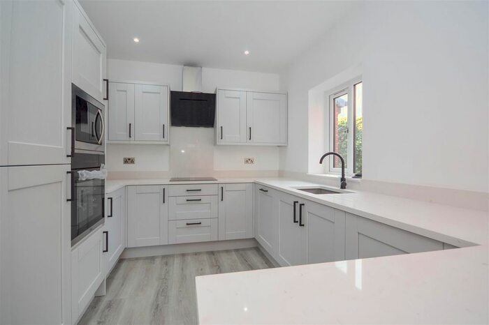 2 Bedroom Detached Bungalow For Sale In Churchbalk Lane, Pontefract, WF8