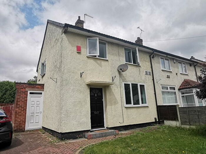 2 Bedroom House To Rent In Mackadown Lane, Birmingham, B33