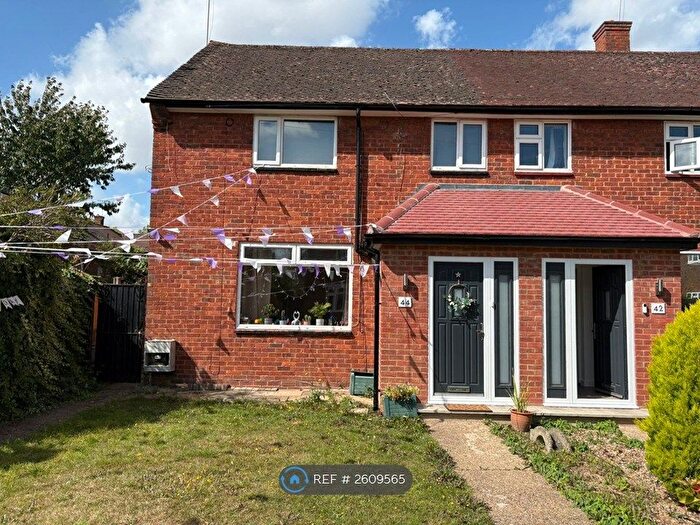 3 Bedroom Semi-Detached House To Rent In Kenilworth Drive, Borehamwood, WD6