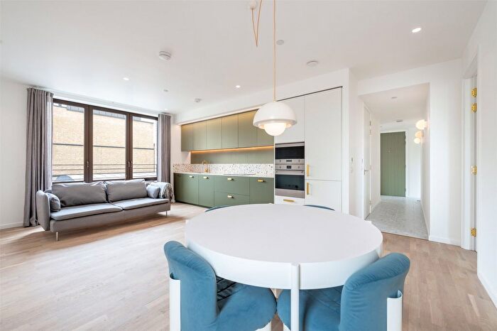 2 Bedroom Flat To Rent In Haverstock Hill, London, NW3