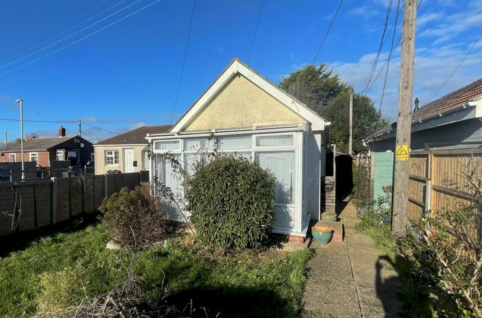 1 Bedroom Bungalow To Rent In Midway, Jaywick, Clacton-On-Sea, CO15