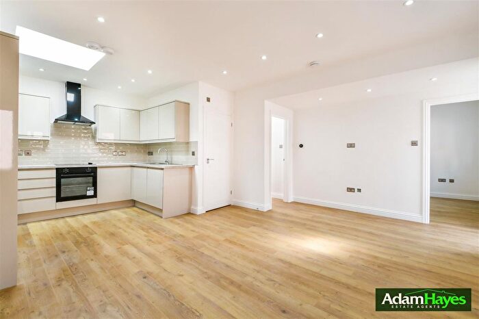 1 Bedroom Detached Bungalow To Rent In Regent Close, London, N12