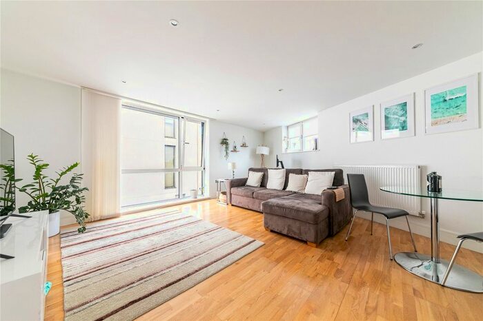 2 Bedroom Flat To Rent In Grant House, Liberty Street, SW9