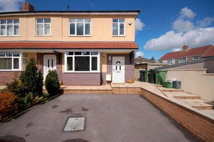 1 Bedroom Flat To Rent In Orchard Vale, Kingswood, Bristol, BS15