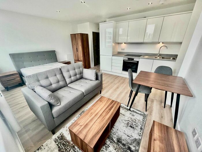 Studio To Rent In Alexander House, Talbot Road, M16