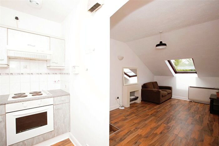 1 Bedroom Flat For Sale In Accrington Road, Burnley, Lancashire, BB11