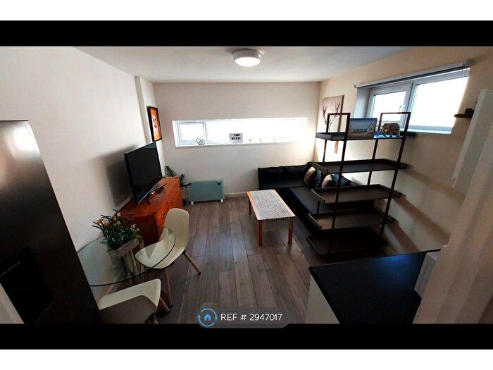 1 Bedroom Flat To Rent In Edgware, Edgware, HA8