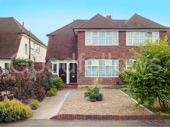 2 Bedroom Maisonette To Rent In Barnes End, New Malden, KT3