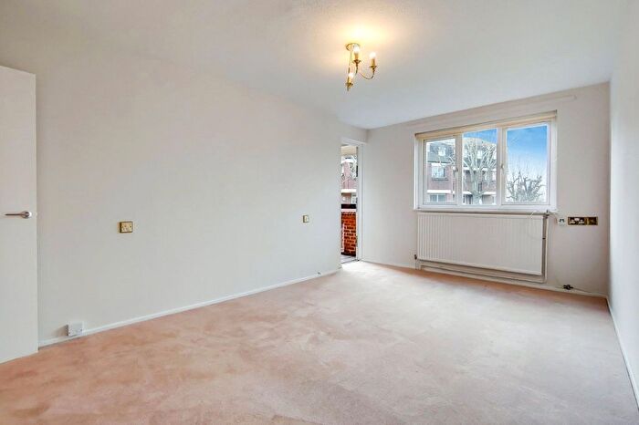 1 Bedroom Flat For Sale In Wynford Road, London, N1