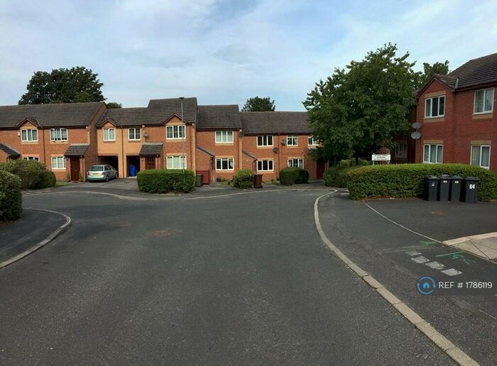 2 Bedroom Semi-Detached House To Rent In Berkeley Crescent, Hyde, SK14