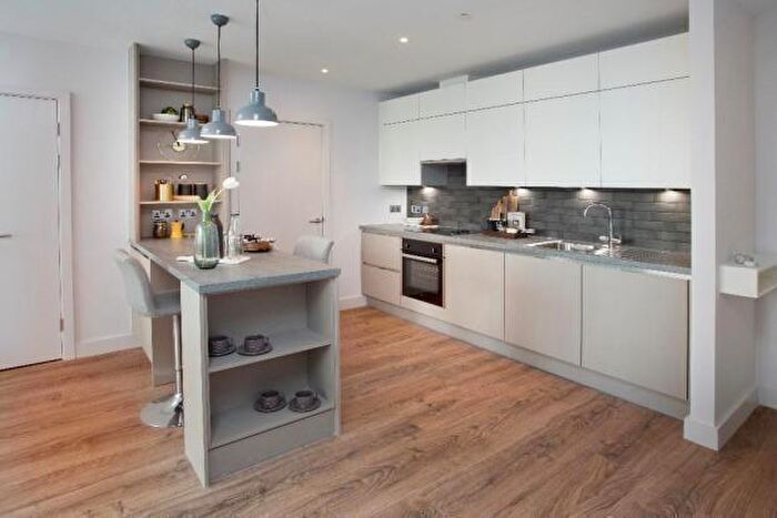 3 Bedroom Apartment To Rent In Smiths Yard, Blossom Street, Manchester, M4