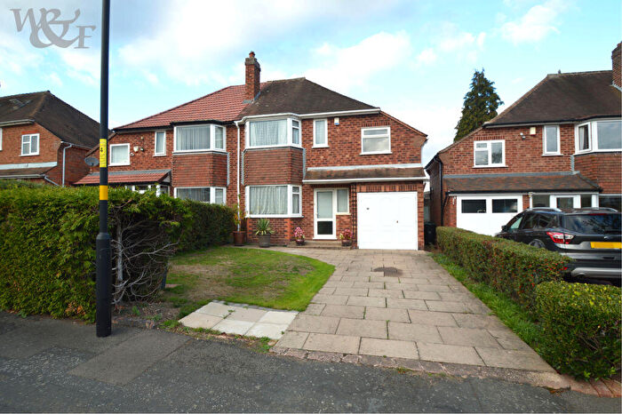 3 Bedroom Semi Detached House For Sale In Eastleigh Croft, Sutton Coldfield, B76