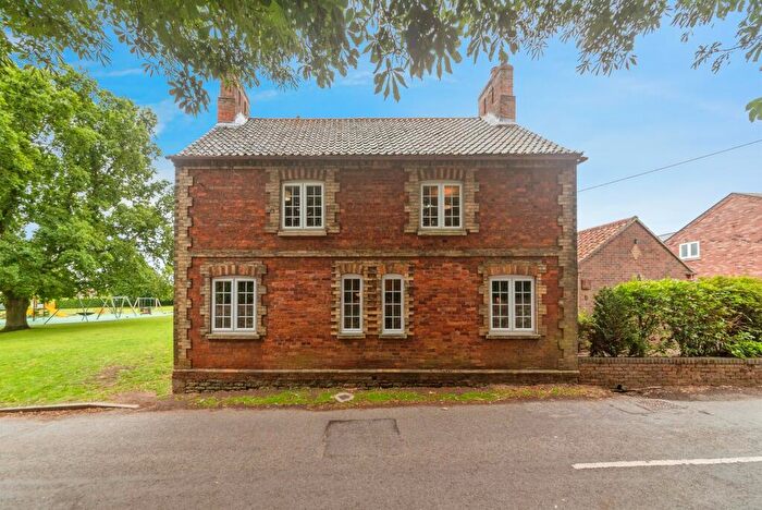 3 Bedroom Detached House For Sale In Casthorpe Road, Barrowby, Grantham, NG32