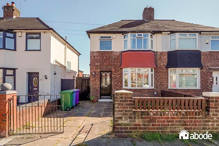 3 Bedroom Semi-Detached House For Sale In Inchcape Road, Childwall, Liverpool, L16