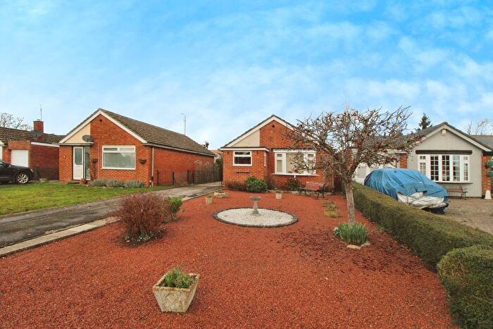 2 Bedroom Detached House For Sale In Pauls Croft, Cricklade, SN6