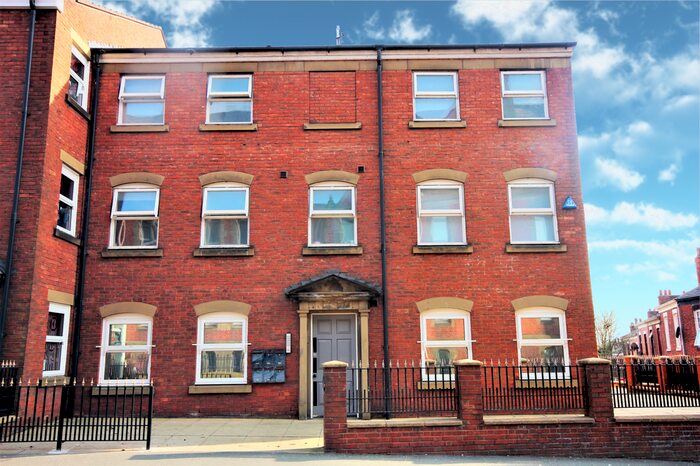 1 Bedroom Flat To Rent In Fishergate Court, Preston, Lancashire, PR1