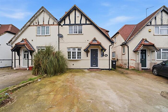 2 Bedroom Semi Detached House For Sale In The Crossways, Hounslow, TW5