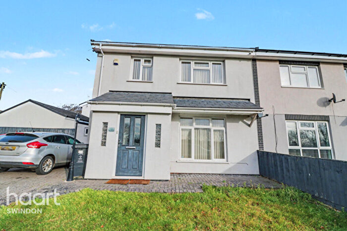 3 Bedroom Semi Detached House For Sale In Tovey Road, Swindon, SN2