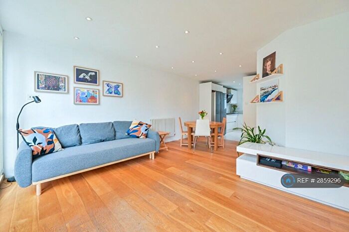 3 Bedroom Maisonette To Rent In Scotson House, London, SE11