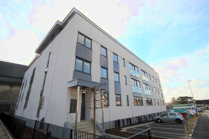 2 Bedroom Flat To Rent In Elizabeth House, Christopher Road, RH19