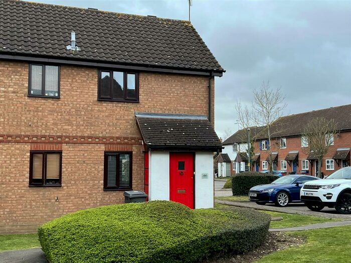 1 Bedroom Terraced House To Rent In Cusak Road, Chelmsford, CM2