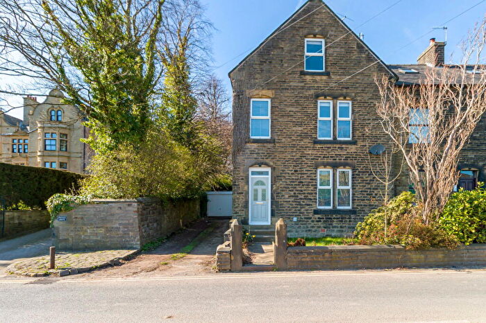 4 Bedroom End Of Terrace House For Sale In Huddersfield Road, Diggle, Saddleworth, OL3