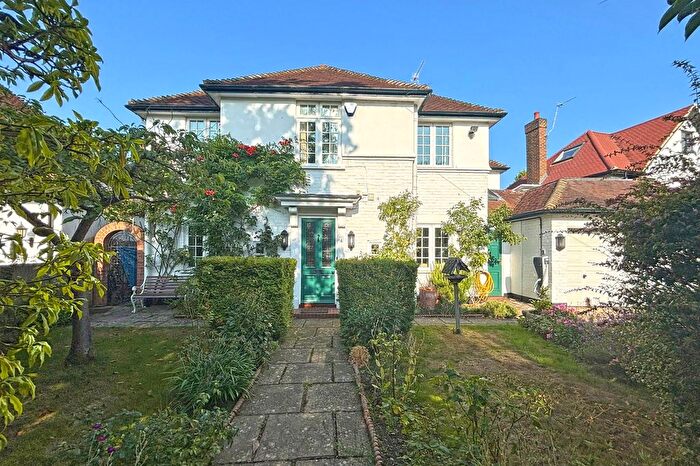 5 Bedroom Property For Sale In Sudbrook Gardens, Richmond, TW10