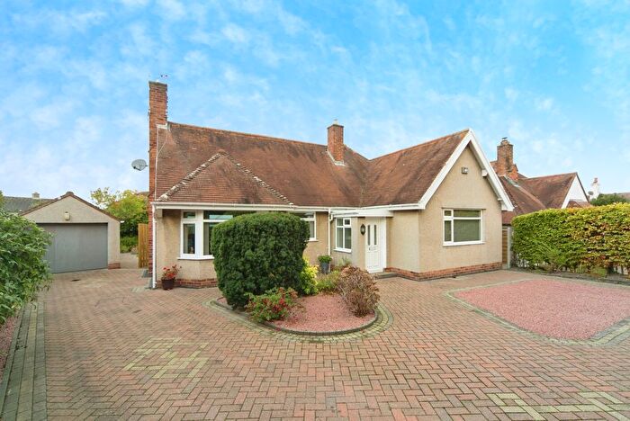 2 Bedroom Bungalow For Sale In Queens Road, Llandudno, Conwy, LL30