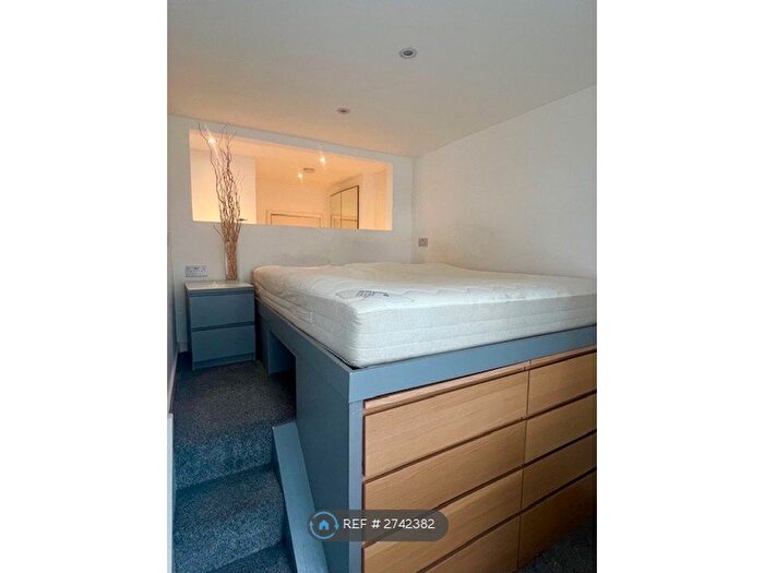 1 Bedroom Flat To Rent In Beechcroft Court, London, SE3