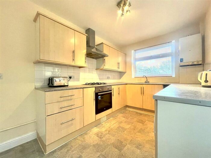3 Bedroom Terraced House To Rent In Percival Road, Enfield, EN1