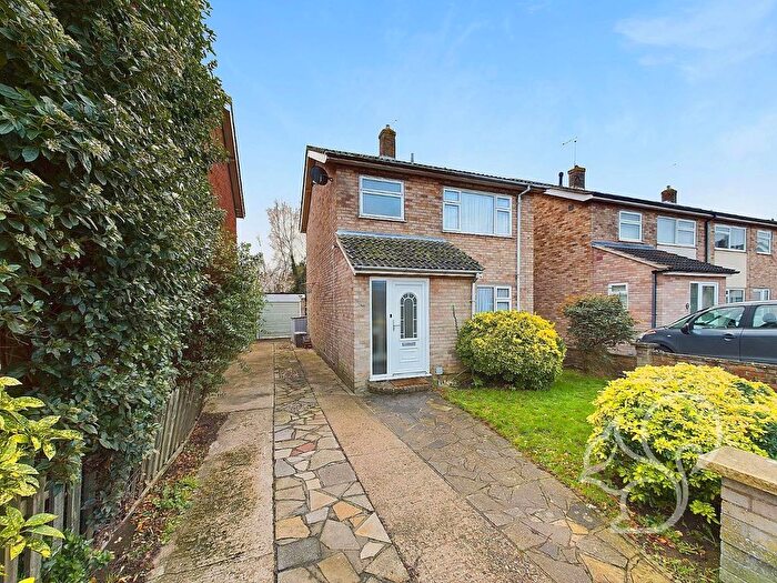 3 Bedroom Detached House To Rent In Reymead Close, West Mersea, Colchester, CO5