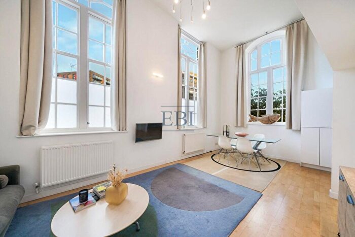 2 Bedroom Apartment For Sale In Old School Square, Poplar, London, E14