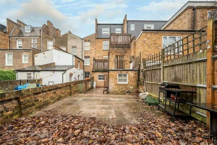 3 Bedroom Flat To Rent In Davenant Road, Archway, N19