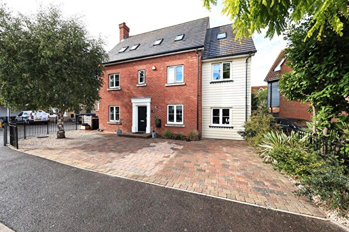 5 Bedroom Detached House For Sale In Birchfield, North Stifford, RM16