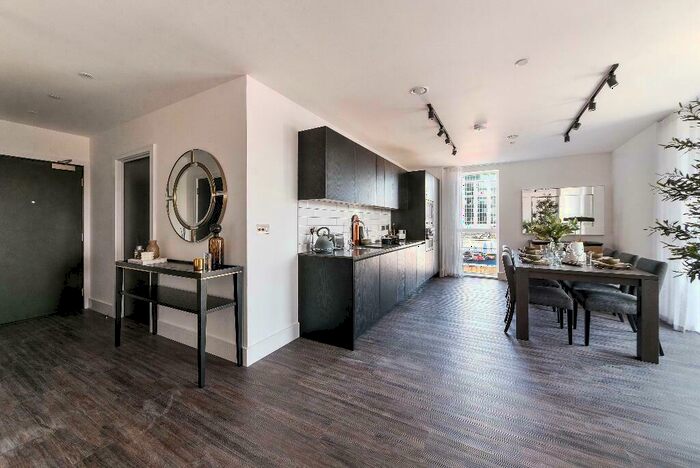 4 Bedroom Apartment To Rent In Scrubs Lane, London, NW10
